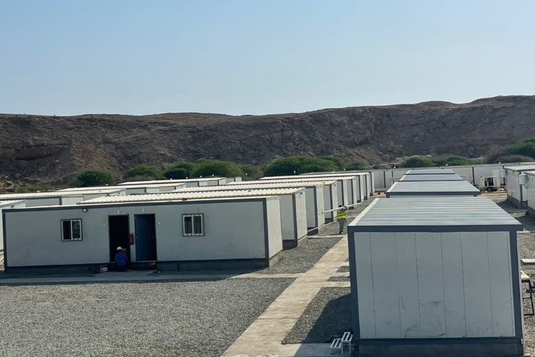Prefabricated rooms, caravans and cabins